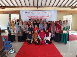 Prudential adakan Program Pengadaan Air Bersih dan Penanaman Pohon di Wunung